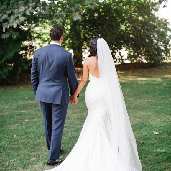 Mikaella ‘Leanne’ Wedding Dress - Picture 4 of 10